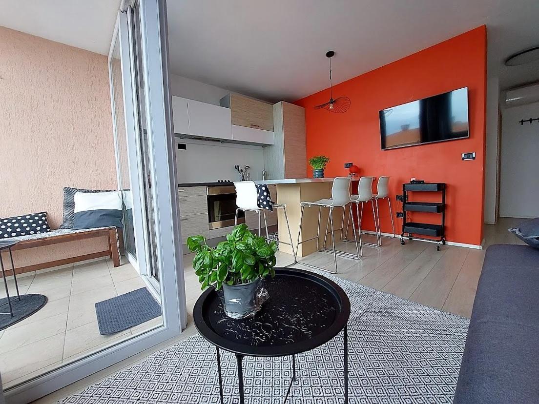 Urban Nest, Sunny Apartment 4 Stars 리예카 외부 사진