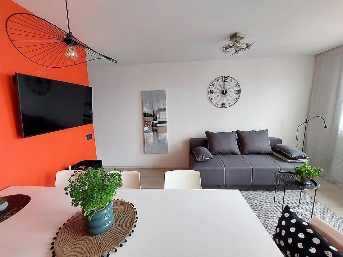 Urban Nest, Sunny Apartment 4 Stars 리예카 외부 사진